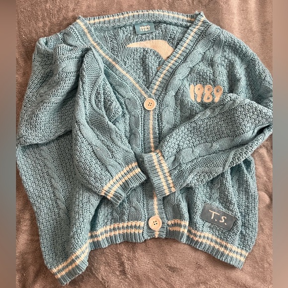 Taylor Swift 1989 Cardigan - Picture 1 of 7